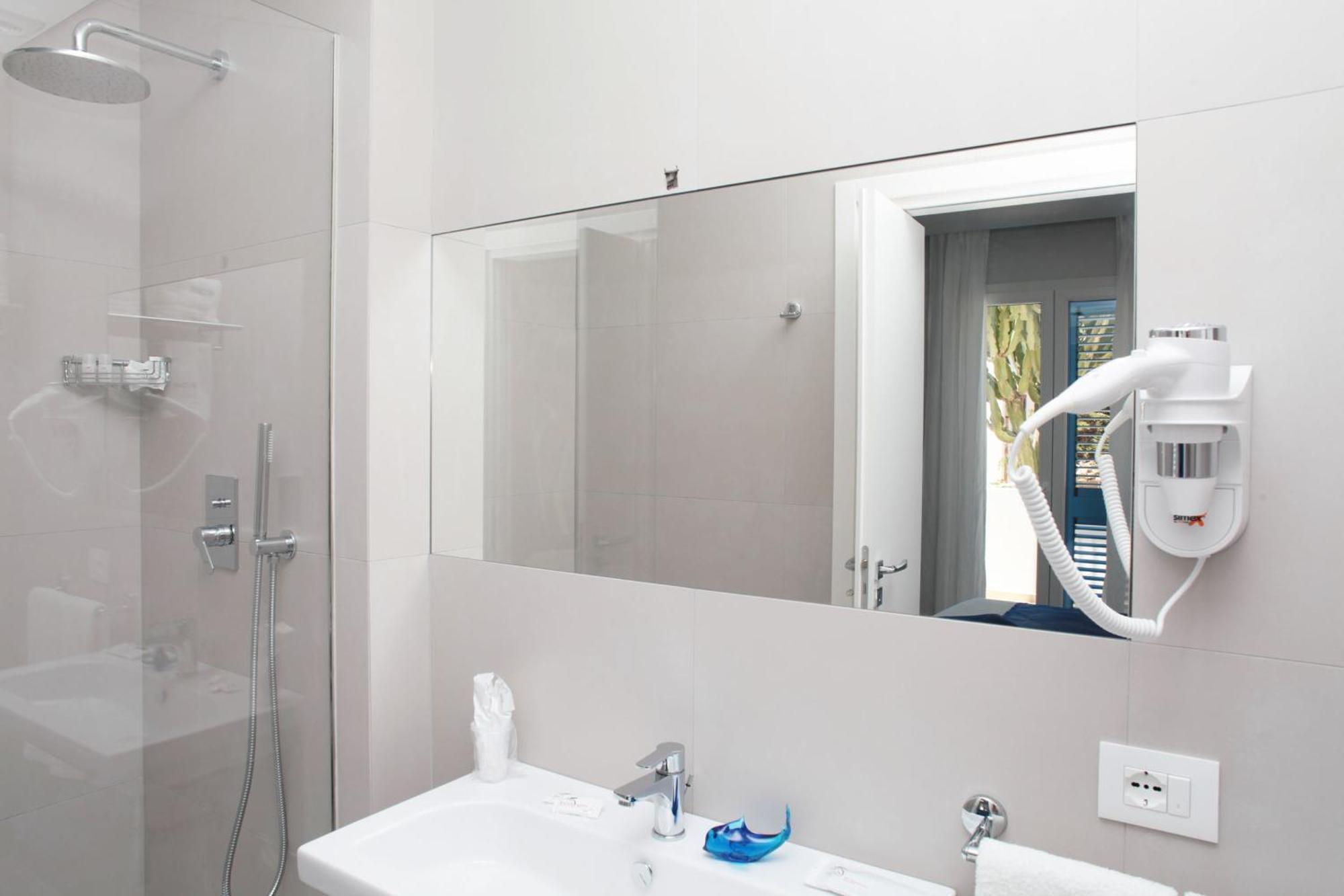 سان فيتو لو كابو Rivazzurra Design Rooms الغرفة الصورة